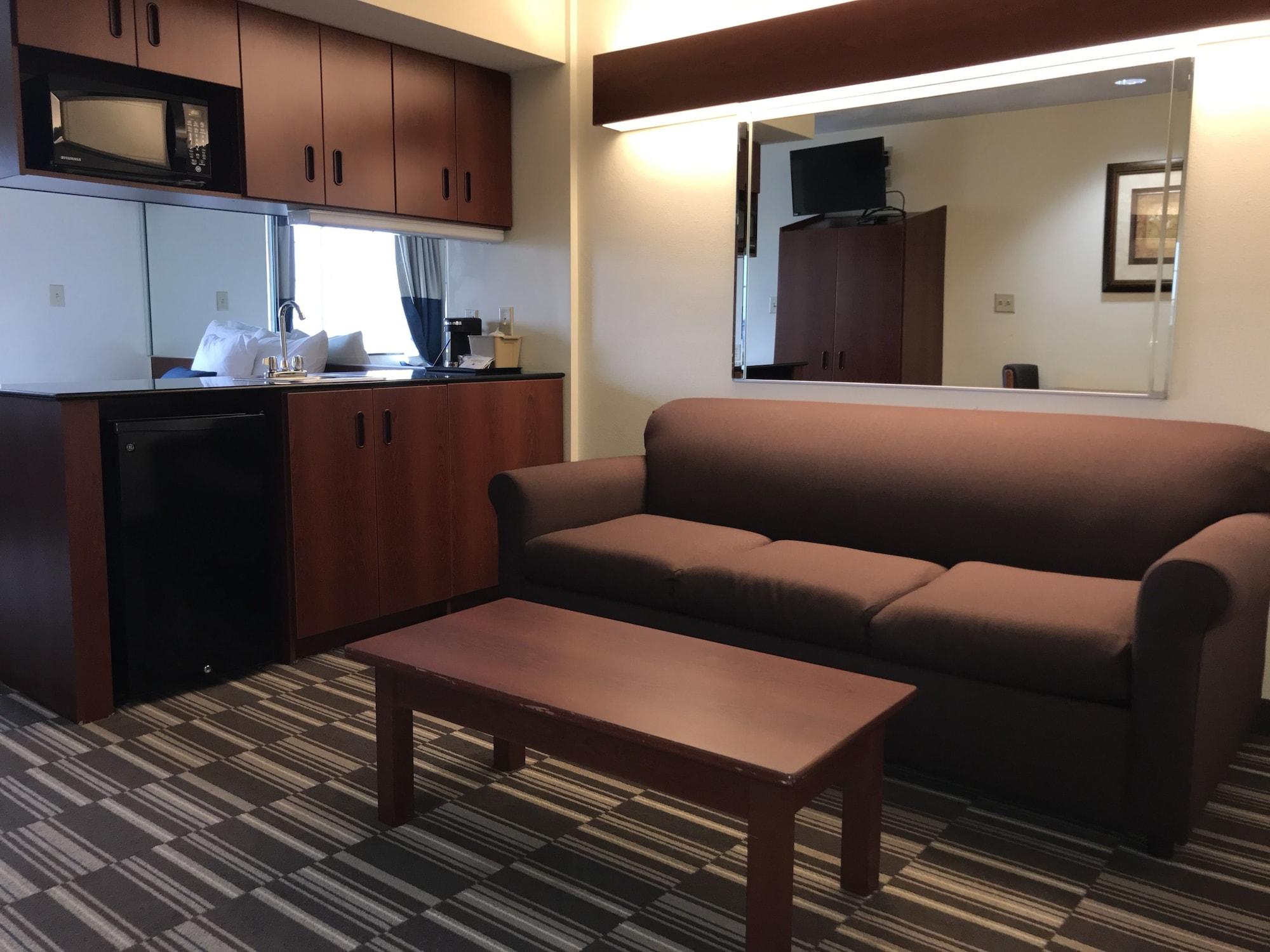 Microtel Inn & Suites By Wyndham Indianapolis Airport Exterior foto
