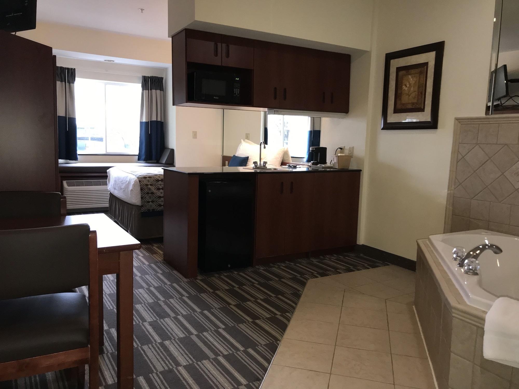Microtel Inn & Suites By Wyndham Indianapolis Airport Exterior foto