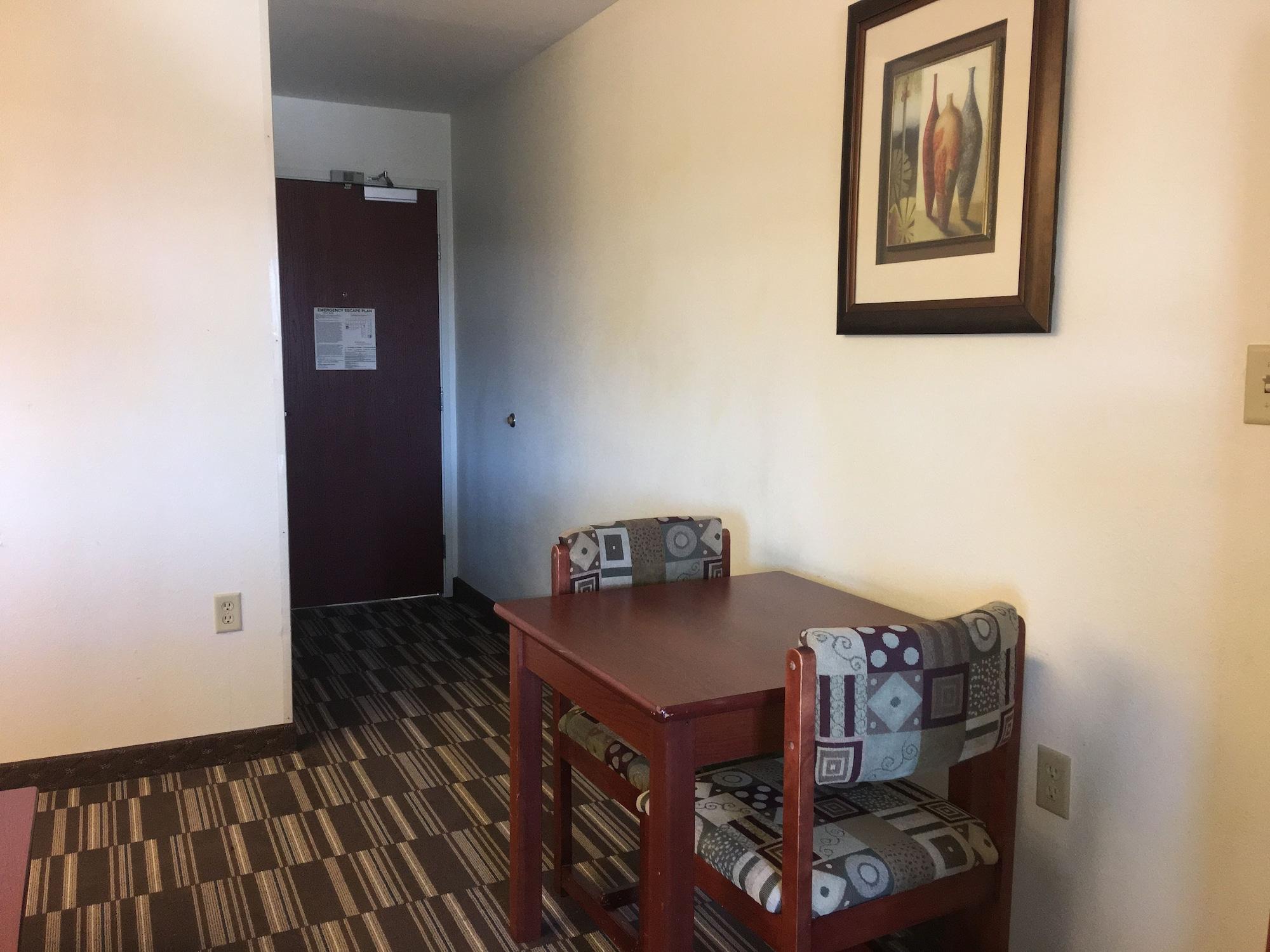 Microtel Inn & Suites By Wyndham Indianapolis Airport Exterior foto