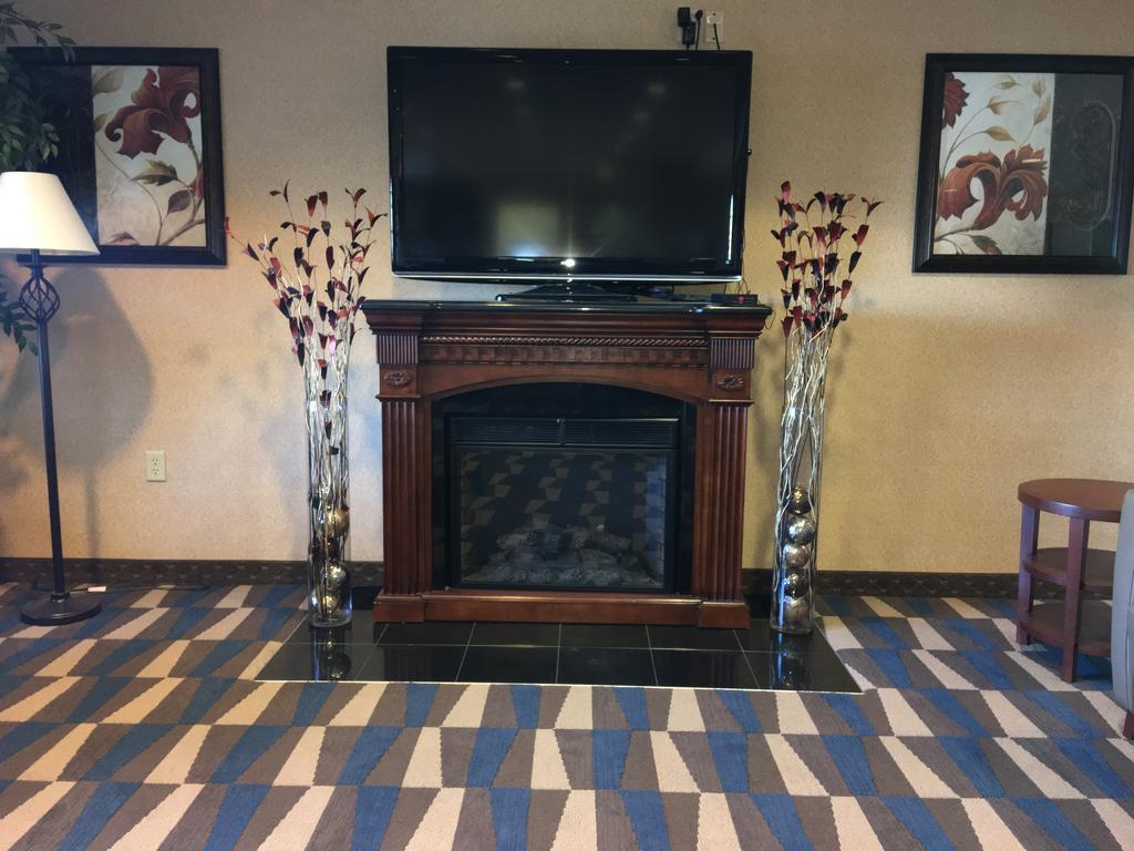 Microtel Inn & Suites By Wyndham Indianapolis Airport Exterior foto