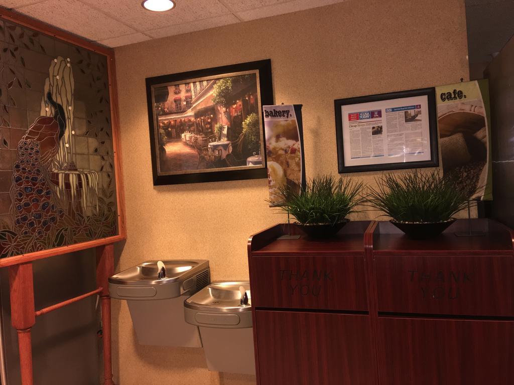 Microtel Inn & Suites By Wyndham Indianapolis Airport Exterior foto