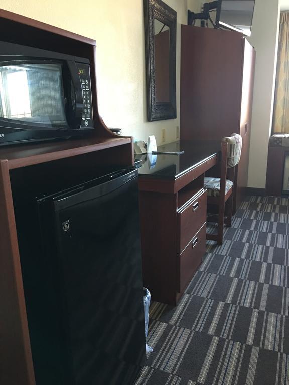 Microtel Inn & Suites By Wyndham Indianapolis Airport Exterior foto